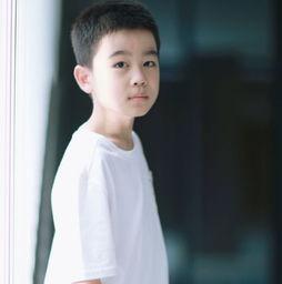 孙建伟个人资料,杰出企业家与慈善家，引领行业发展的领军人物